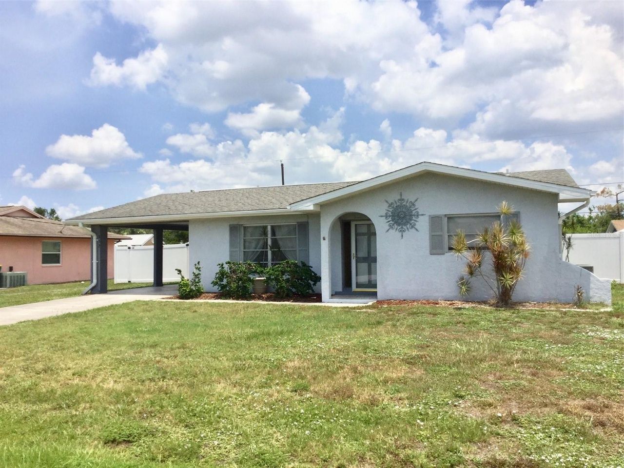 listing, photo 1