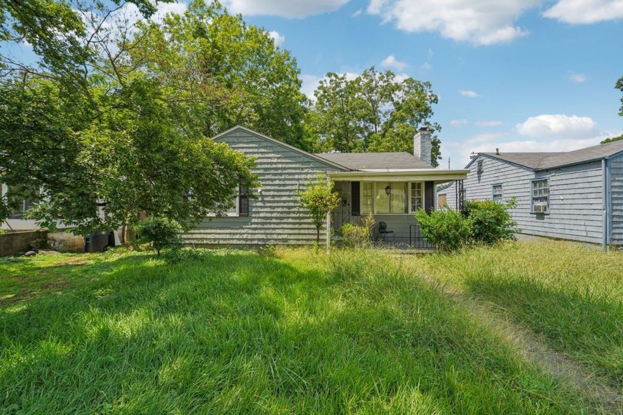 listing, photo 1