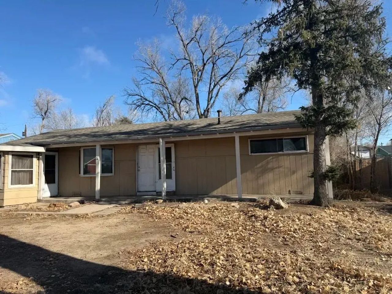 listing, photo 1