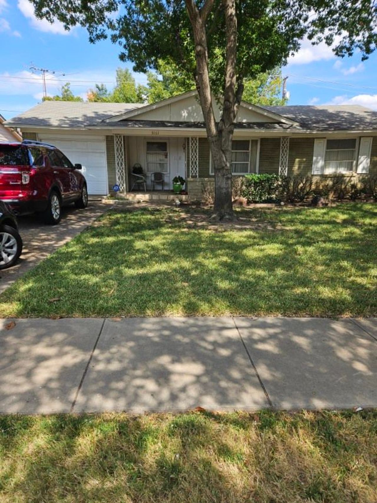 listing, photo 1