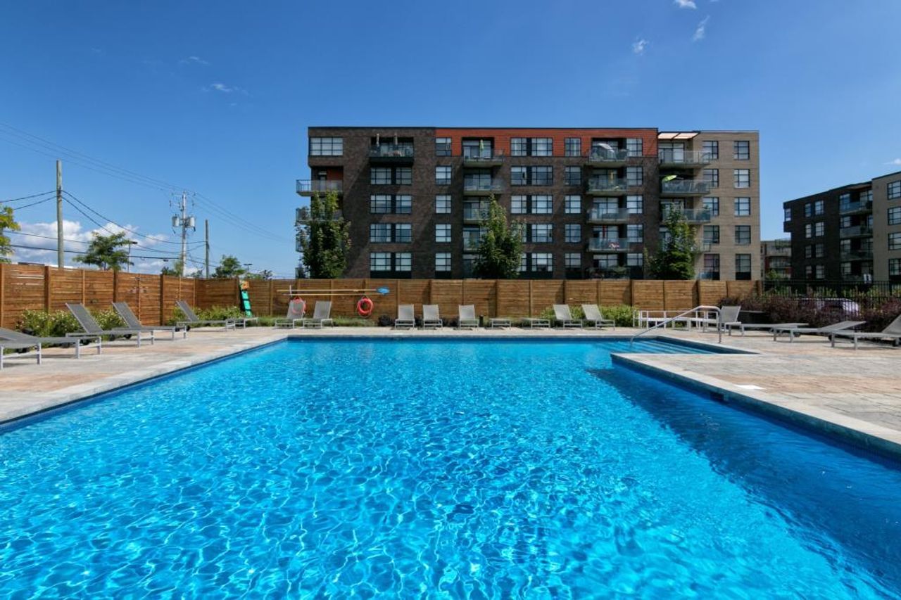 listing, photo 1