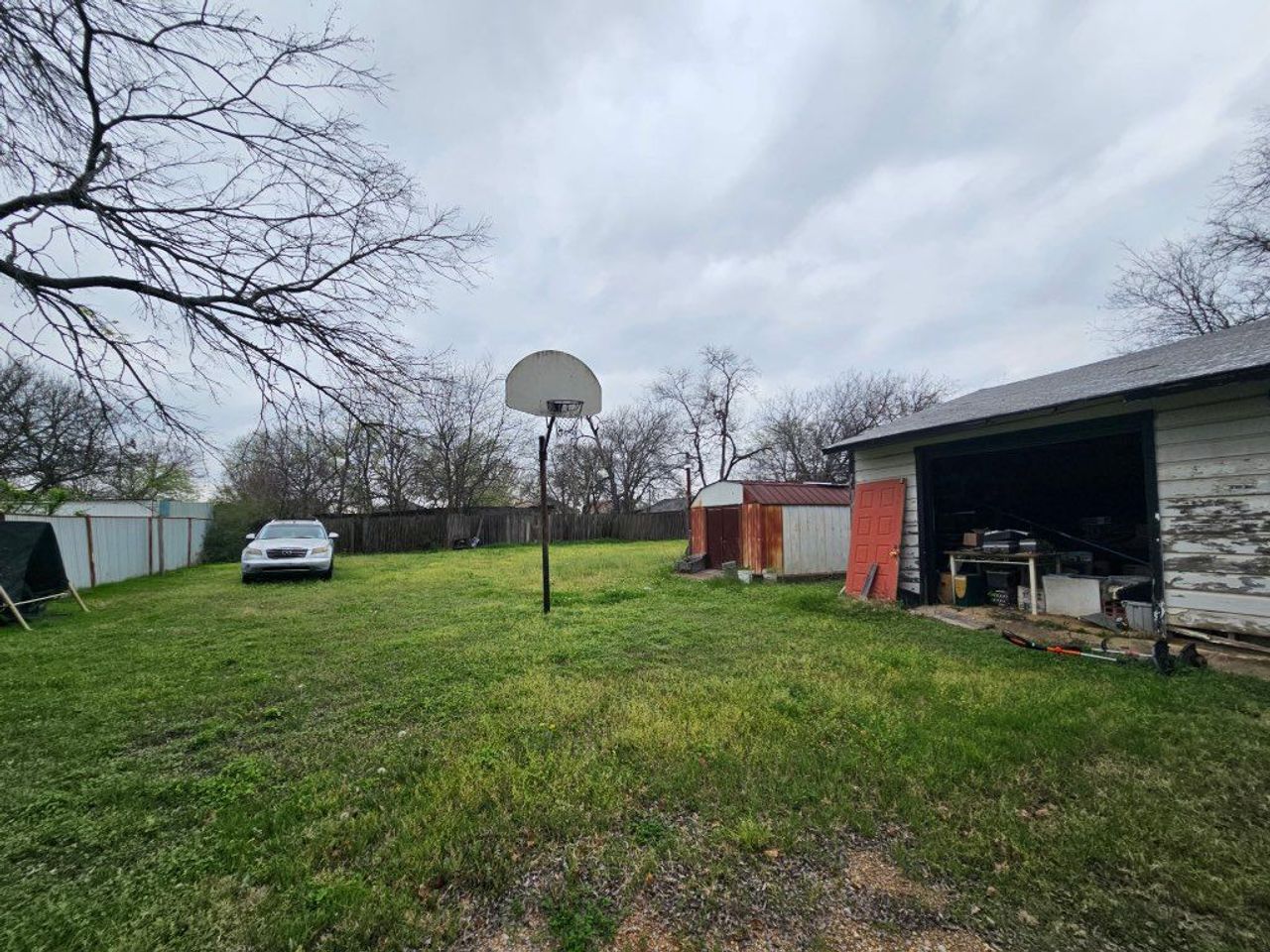 listing, photo 1