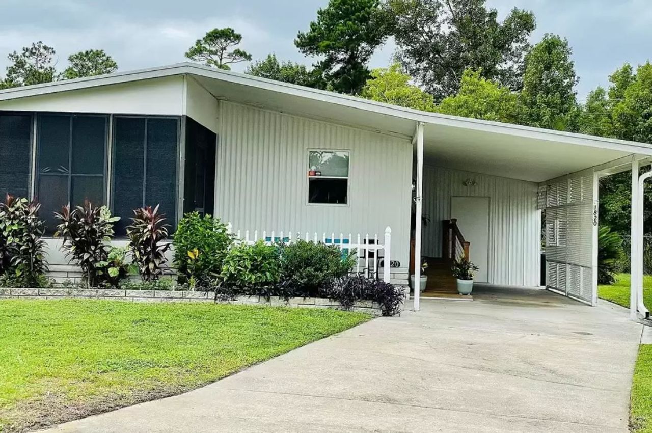 listing, photo 1