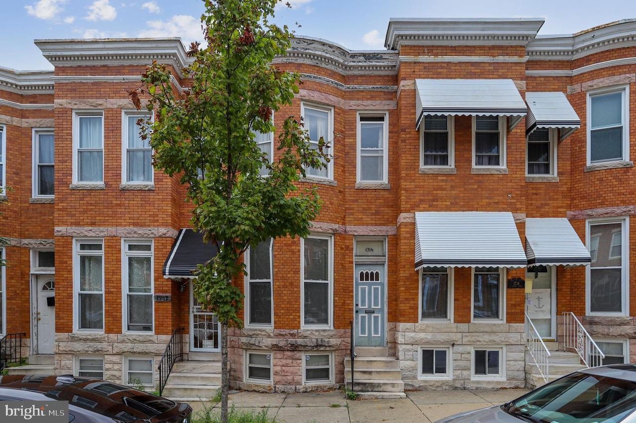 listing, photo 1