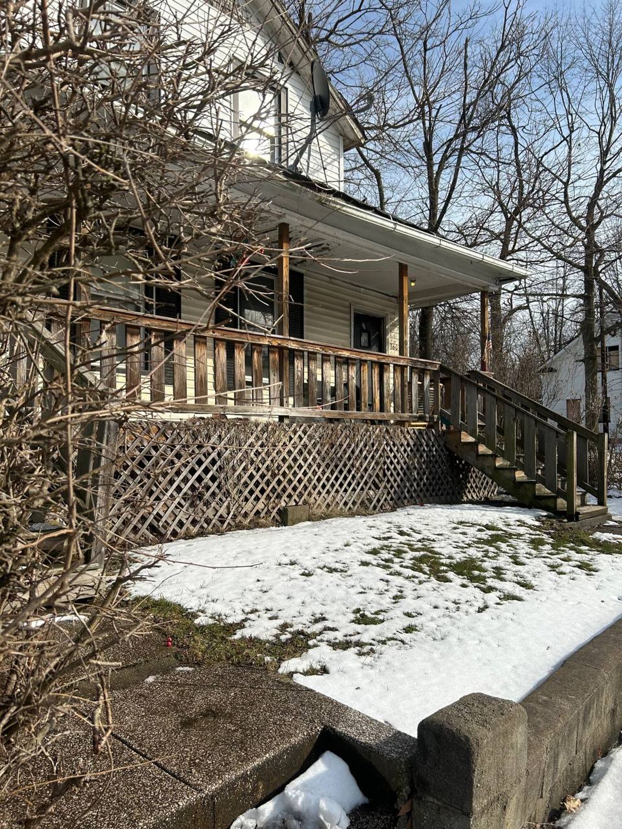 listing, photo 1