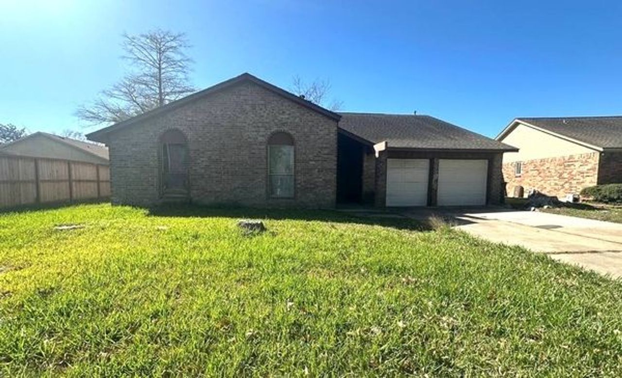 listing, photo 1