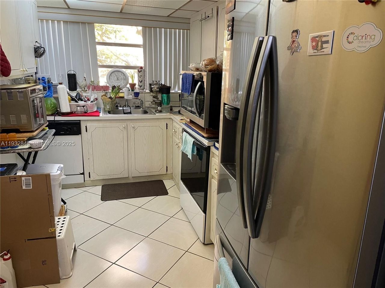 listing, photo 1