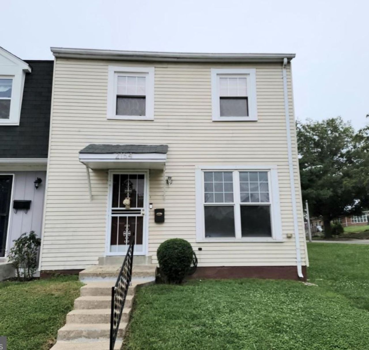 listing, photo 1