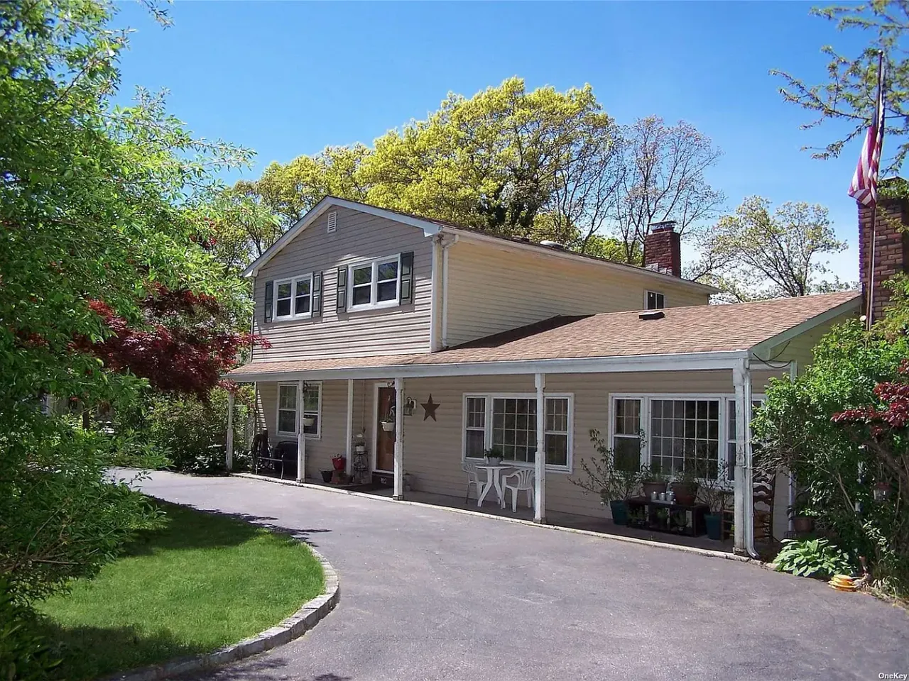 listing, photo 1