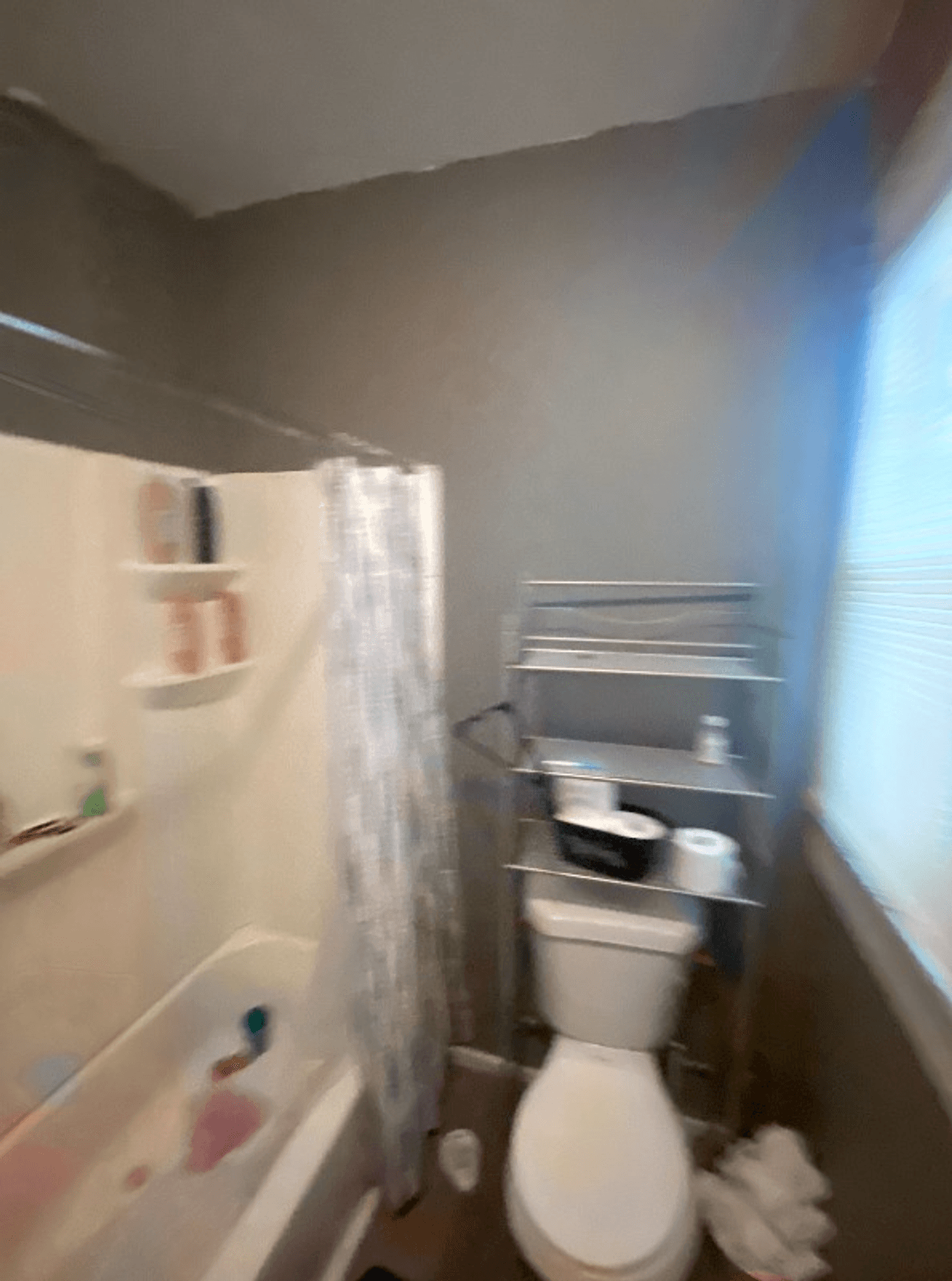 listing, photo 1