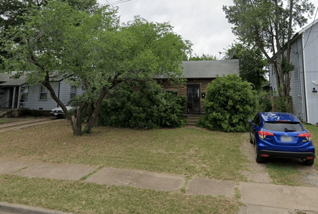 listing, photo 1