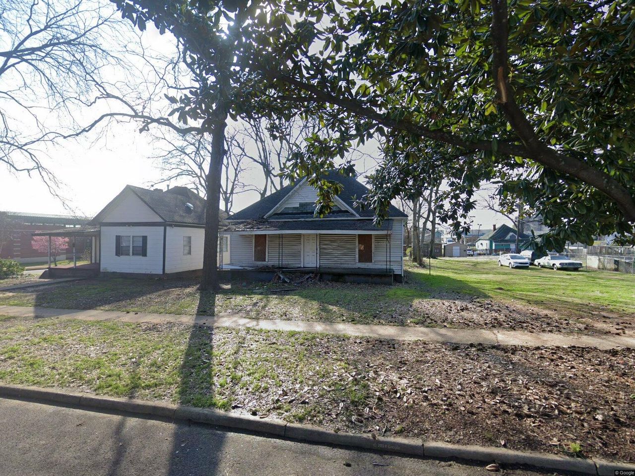 listing, photo 1