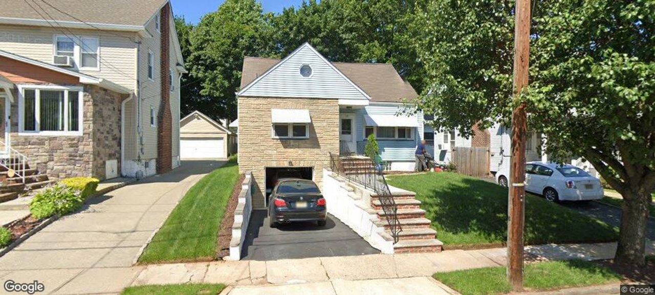 listing, photo 1