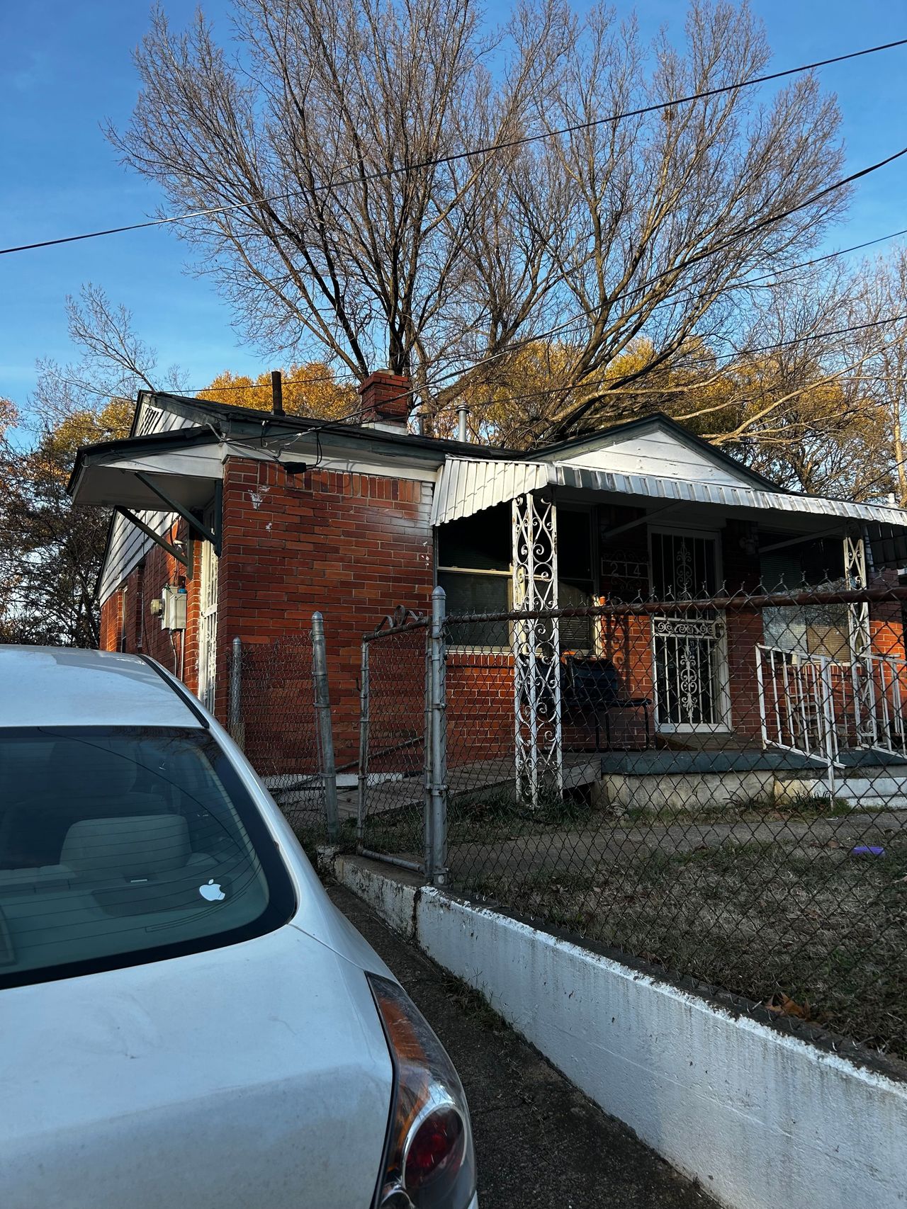 listing, photo 1