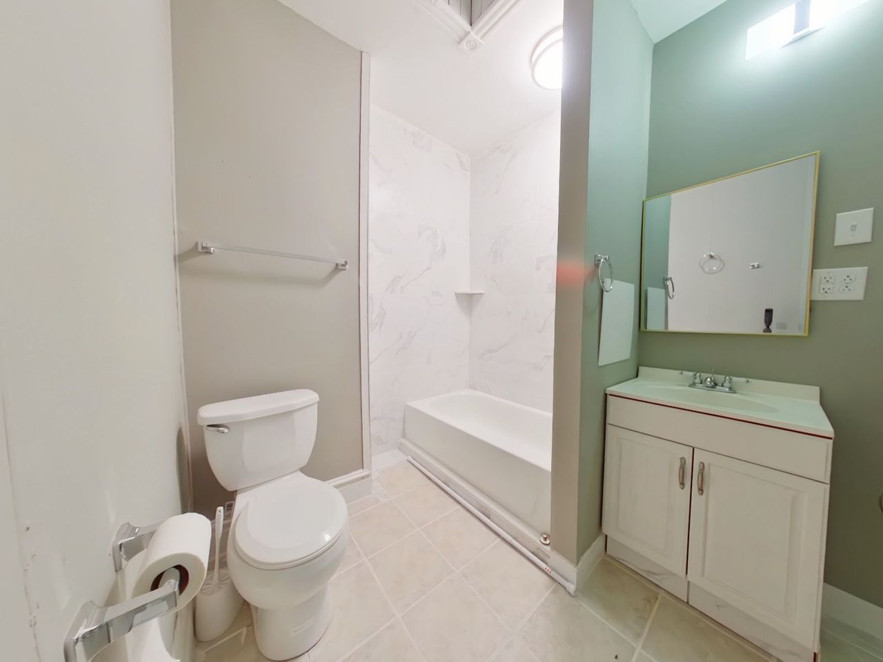 listing, photo 1