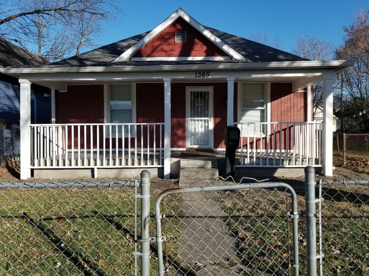 listing, photo 1