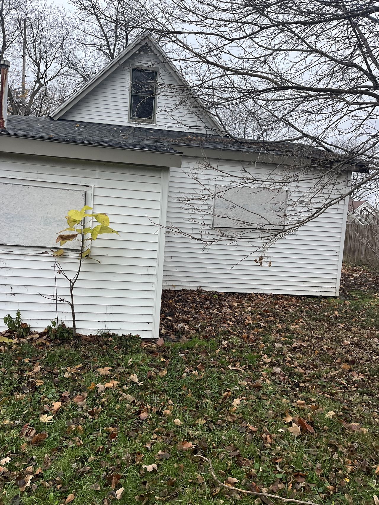 listing, photo 1