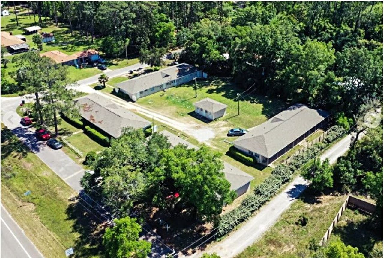 listing, photo 1